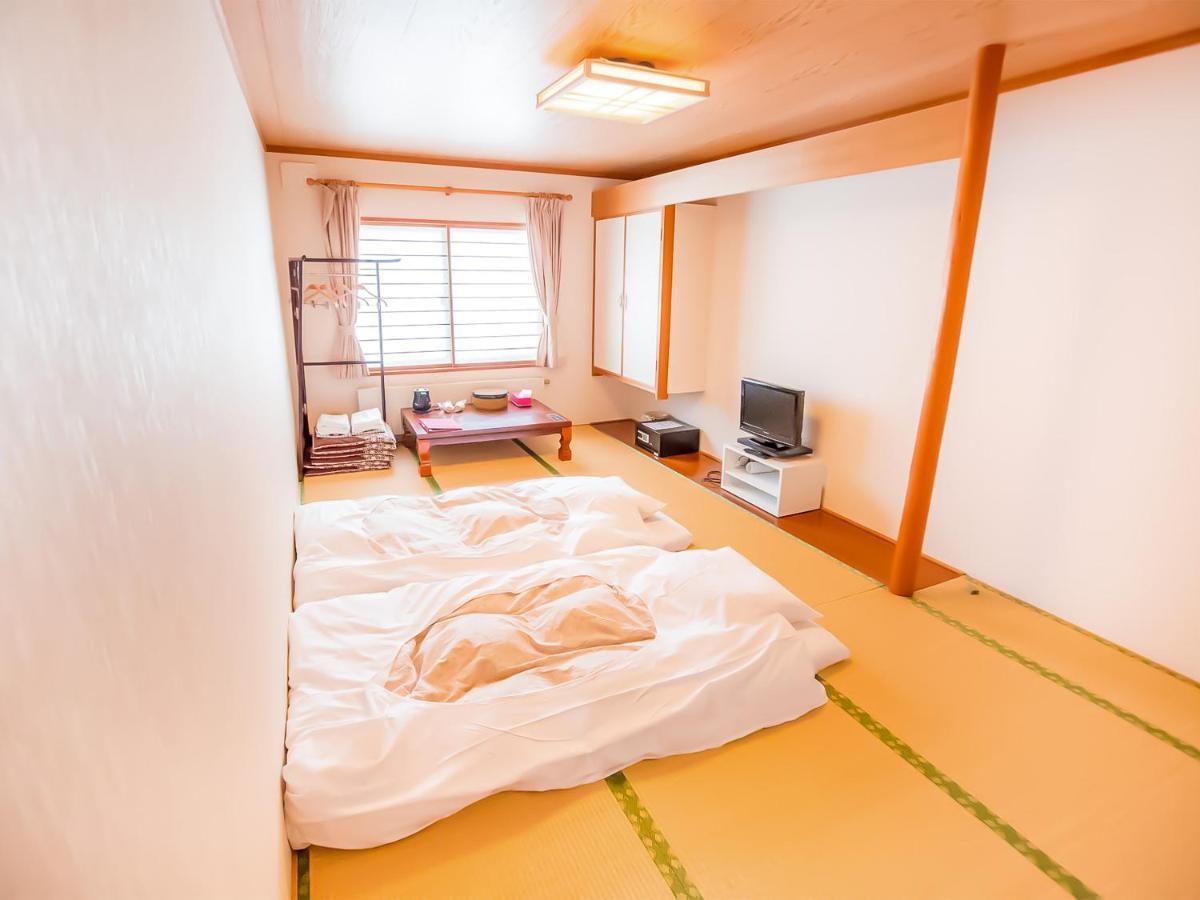 Rusutsu Lodges Pension Lilla Huset Нисэко Экстерьер фото