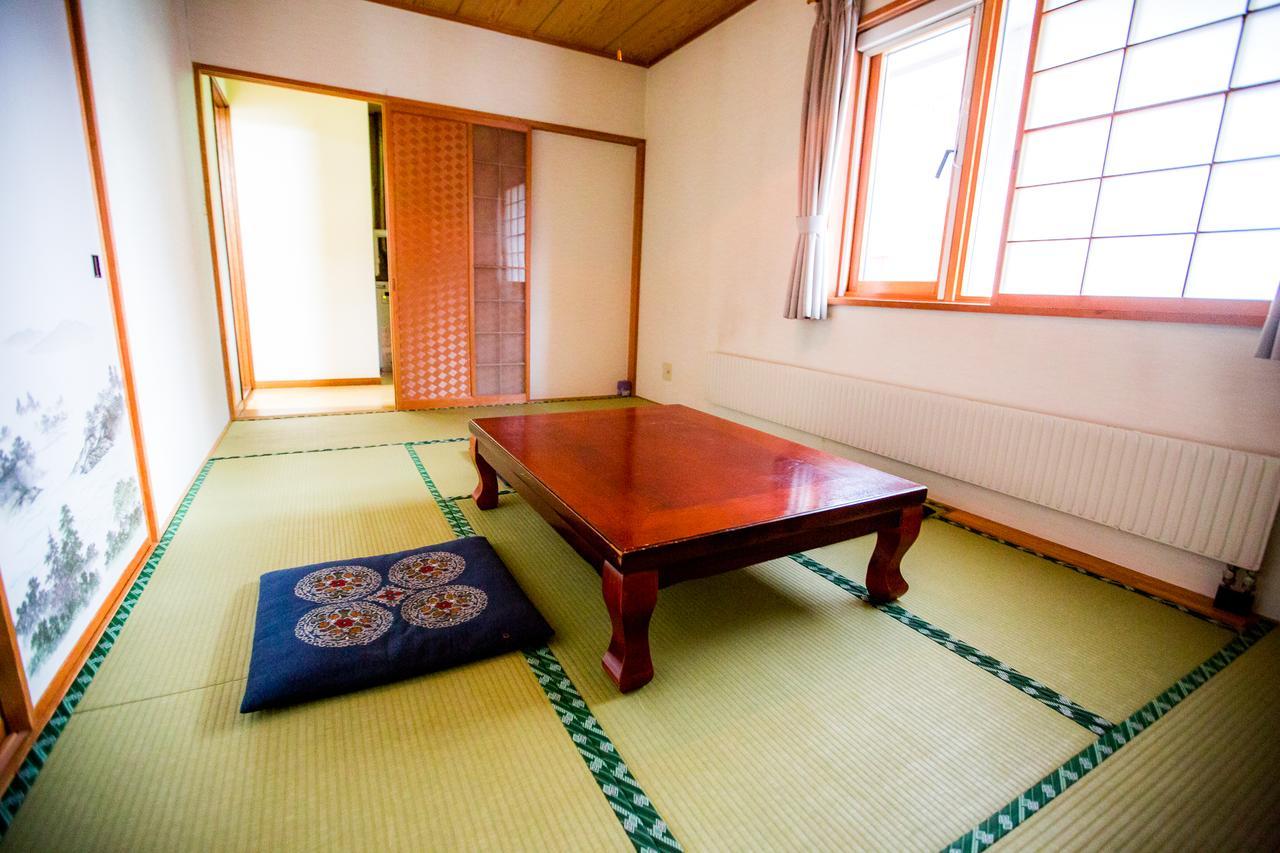 Rusutsu Lodges Pension Lilla Huset Нисэко Экстерьер фото